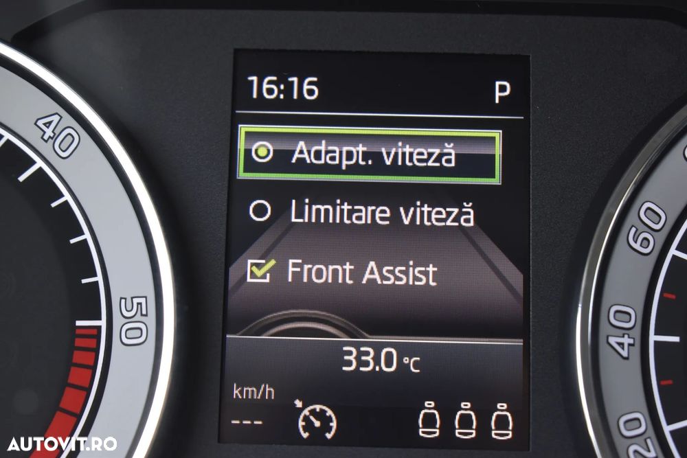 Skoda Superb 2.0 TDI DSG Ambition - 27