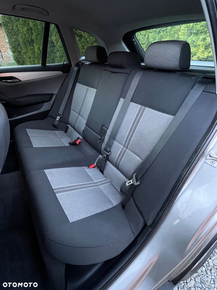 BMW X1 sDrive20d - 30