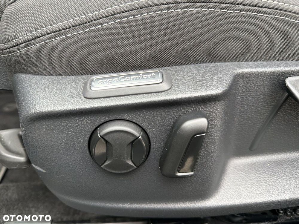 Volkswagen Passat 1.5 TSI EVO Business DSG - 22