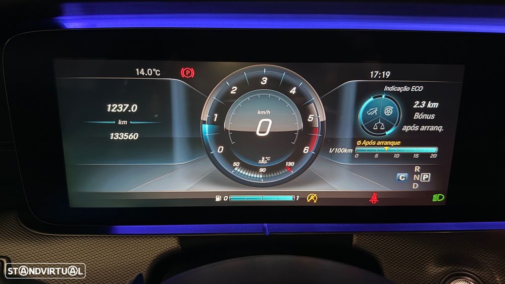 Mercedes-Benz E 220 d AMG Line - 41