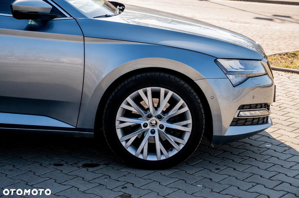 Skoda Superb 2.0 TDI DSG Premium Edition - 30