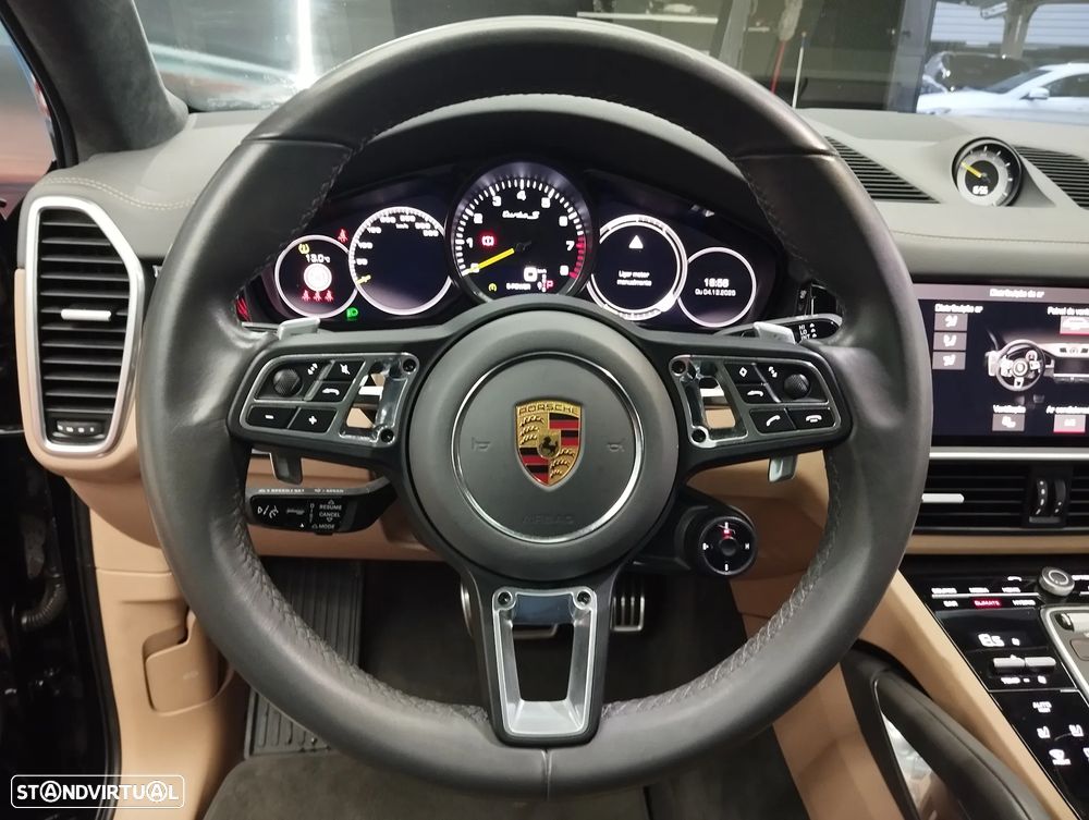 Porsche Cayenne Coupé Turbo S E-Hybrid - 32