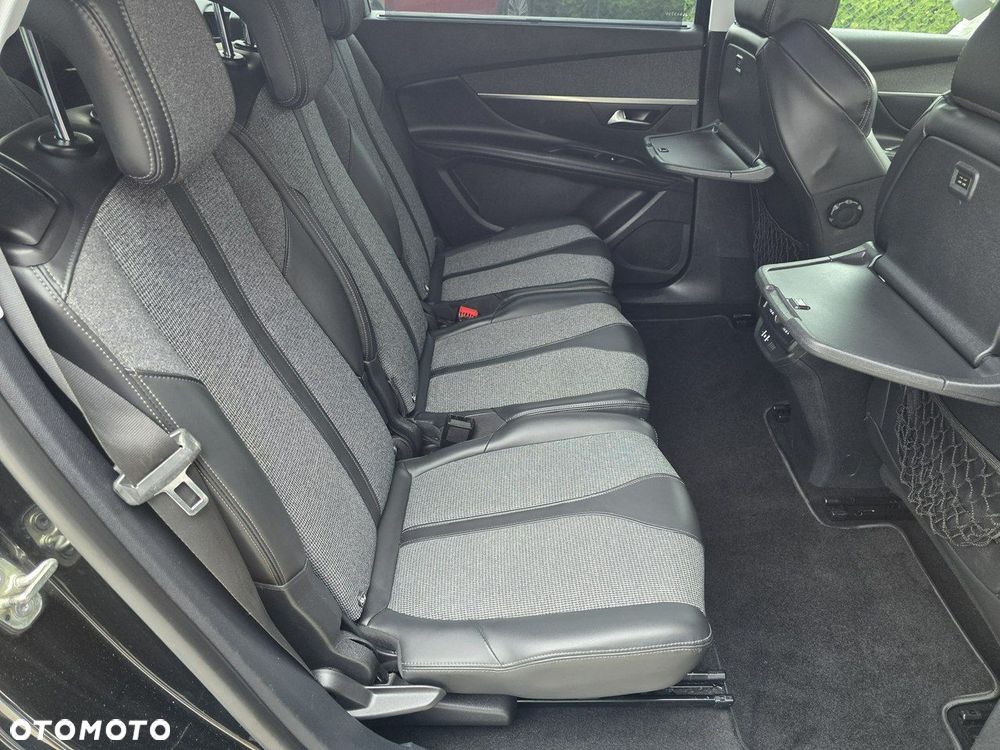 Peugeot 5008 - 6