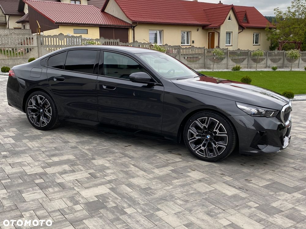 BMW Seria 5 520d xDrive - 5