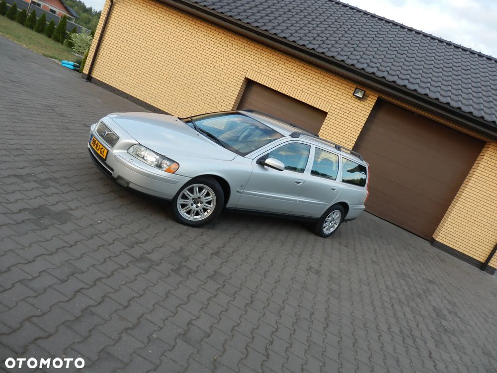 Volvo V70 2.4 Comfort - 3