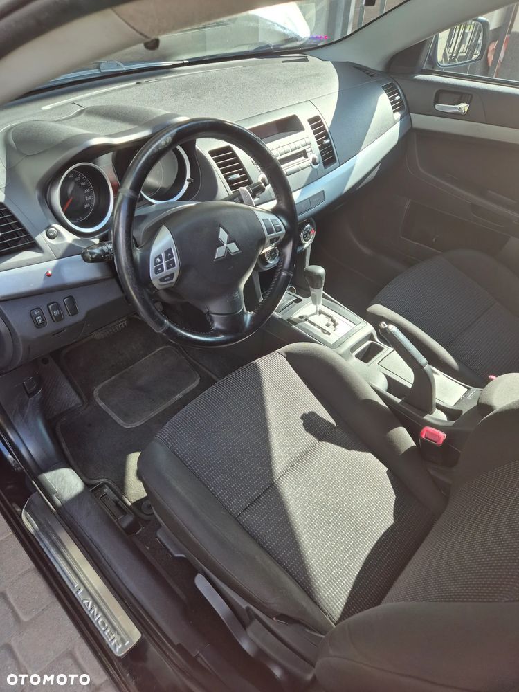 Mitsubishi Lancer 1.8 Invite CVT - 8
