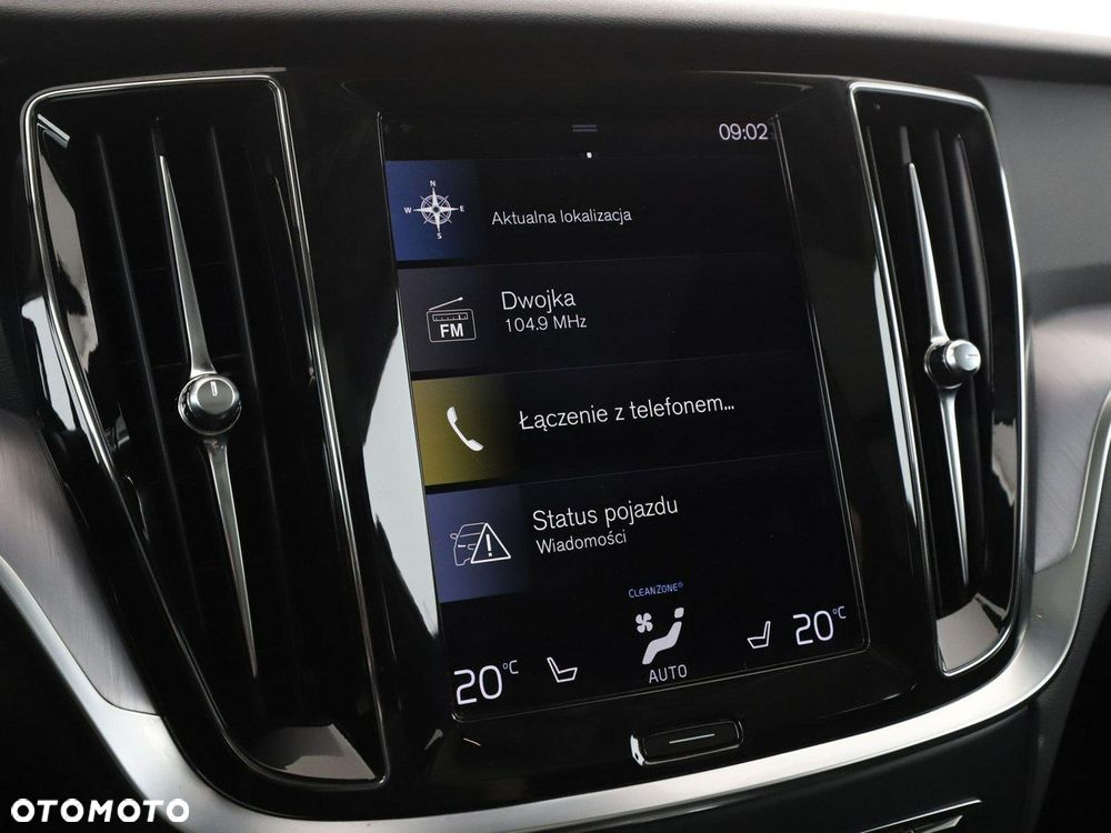 Volvo V60 B4 D Geartronic Momentum Pro - 24