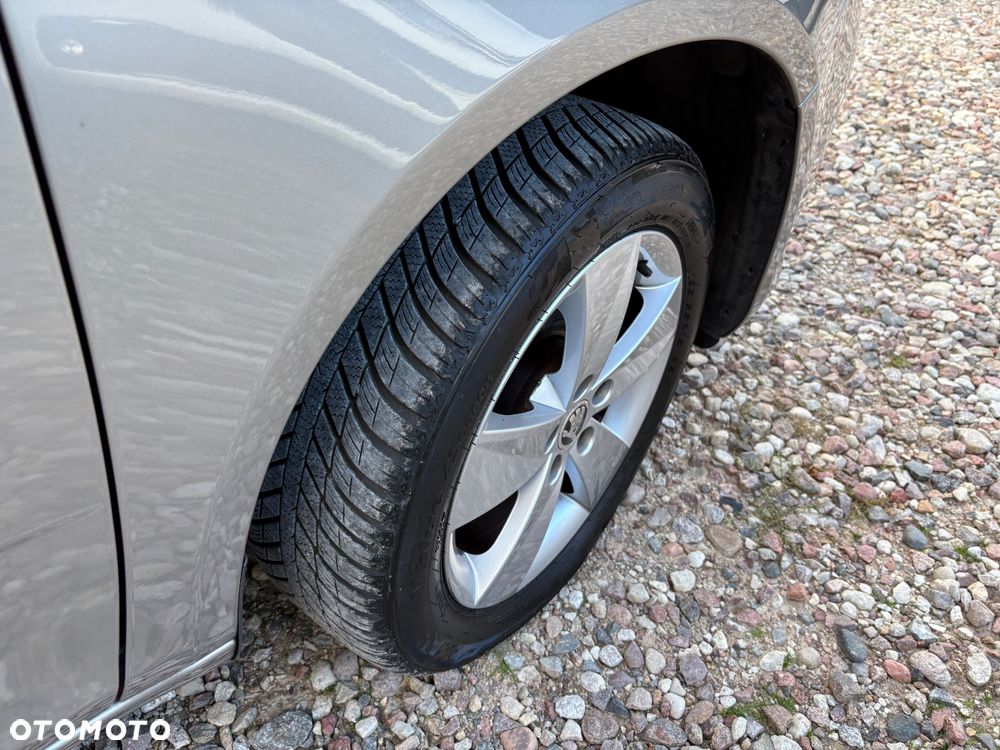 Skoda Fabia 1.2 TSI Combi SPECIAL - 11