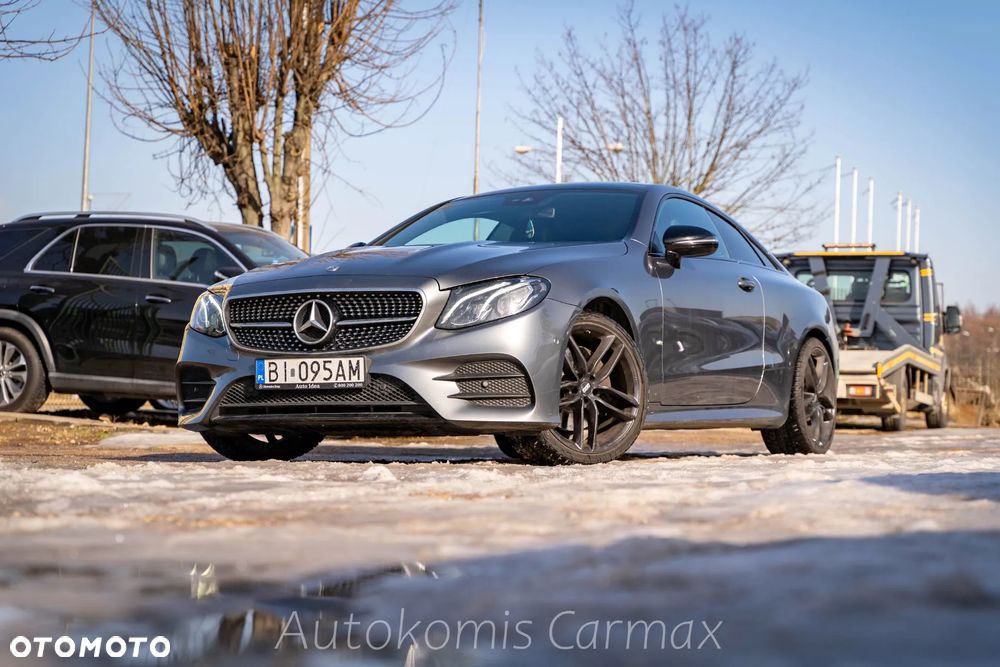 Mercedes-Benz Klasa E 200 4-Matic 9G-TRONIC - 2