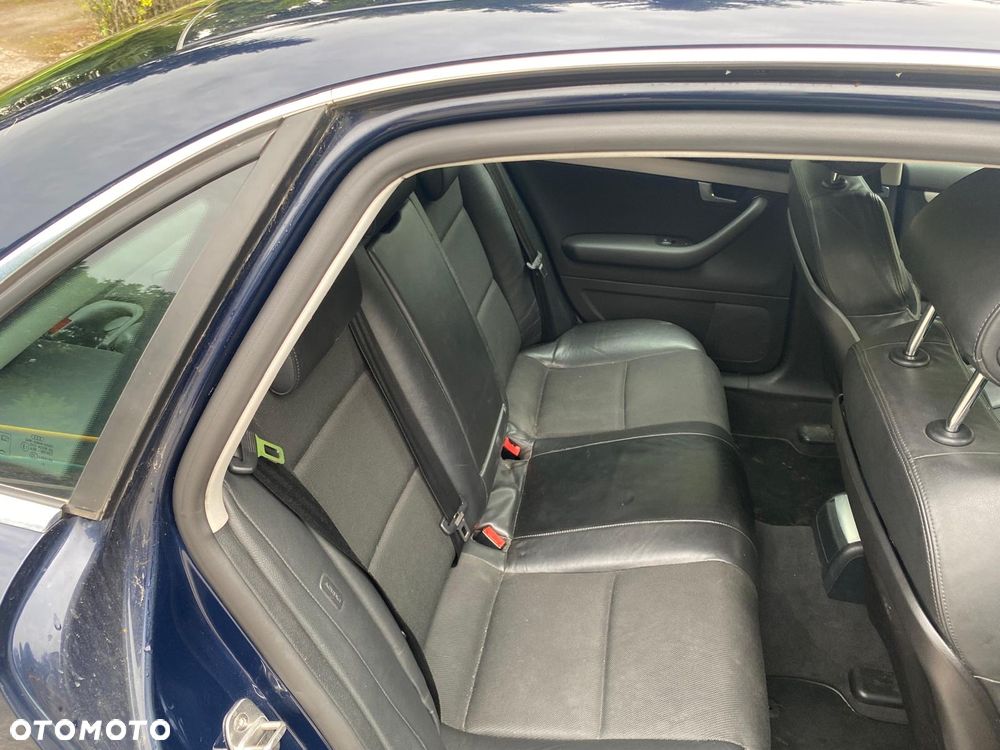 Audi A4 Limousine - 17