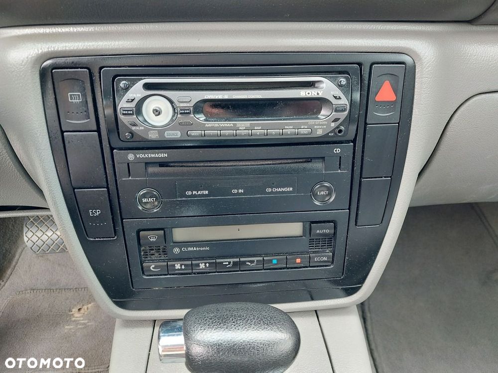 Volkswagen Passat - 22