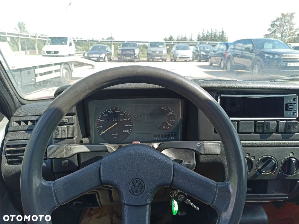 Volkswagen Polo - 9