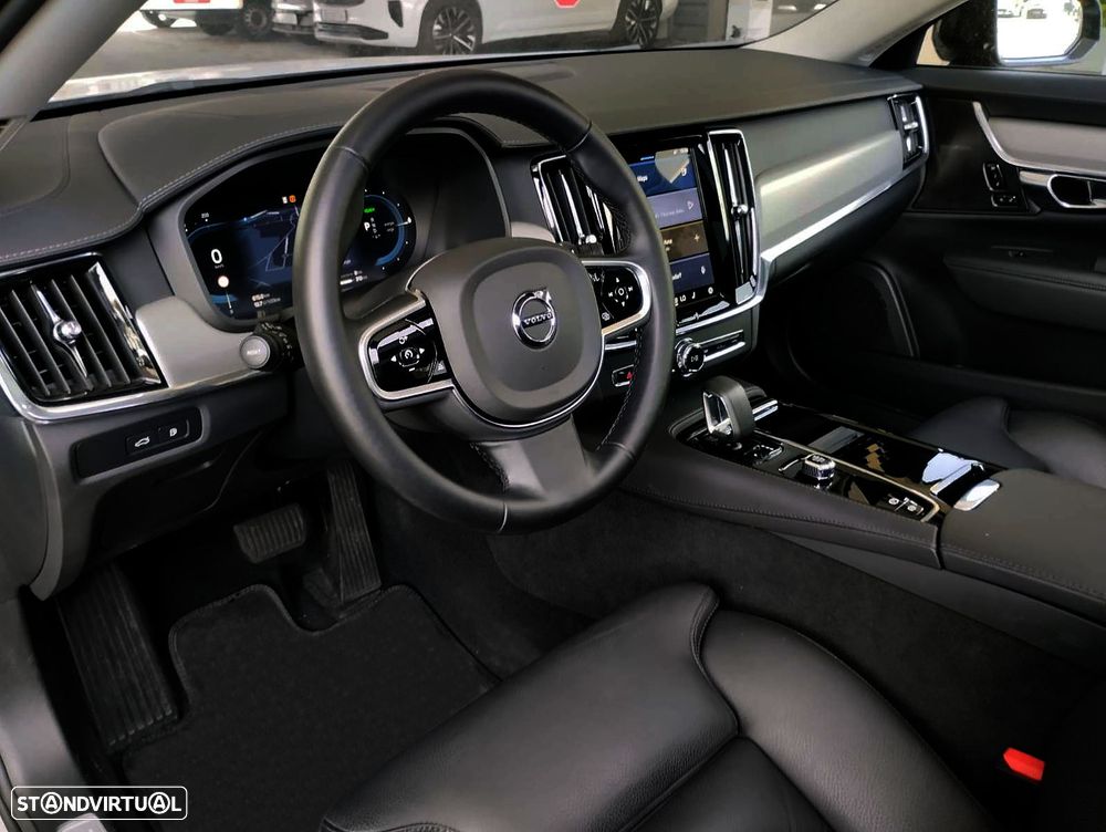 Volvo V90 2025 photo 2