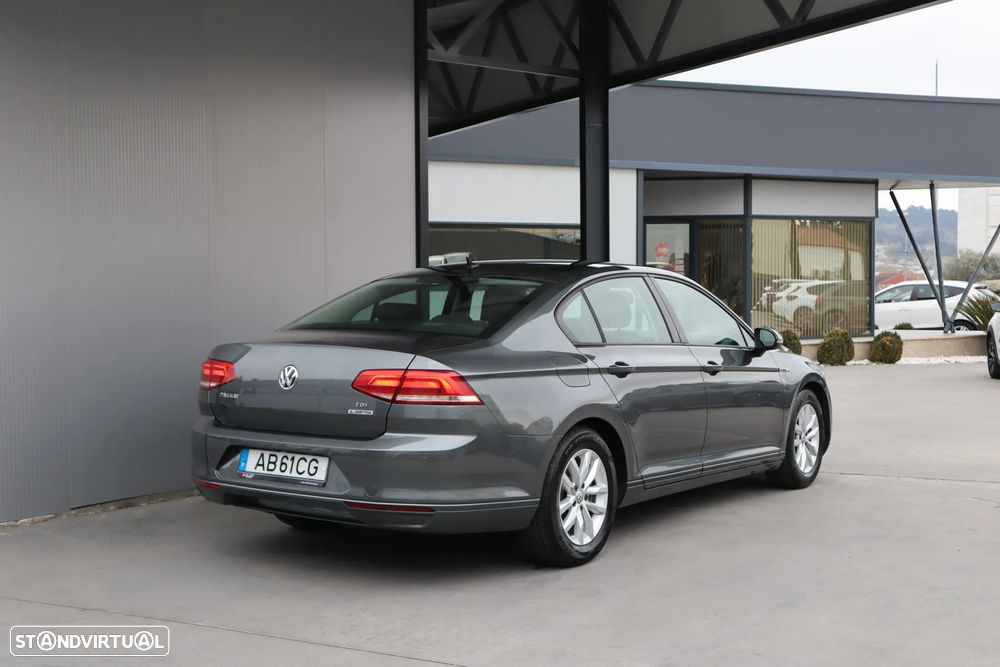 VW Passat 1.6 TDI (BlueMotion ) Comfortline - 2