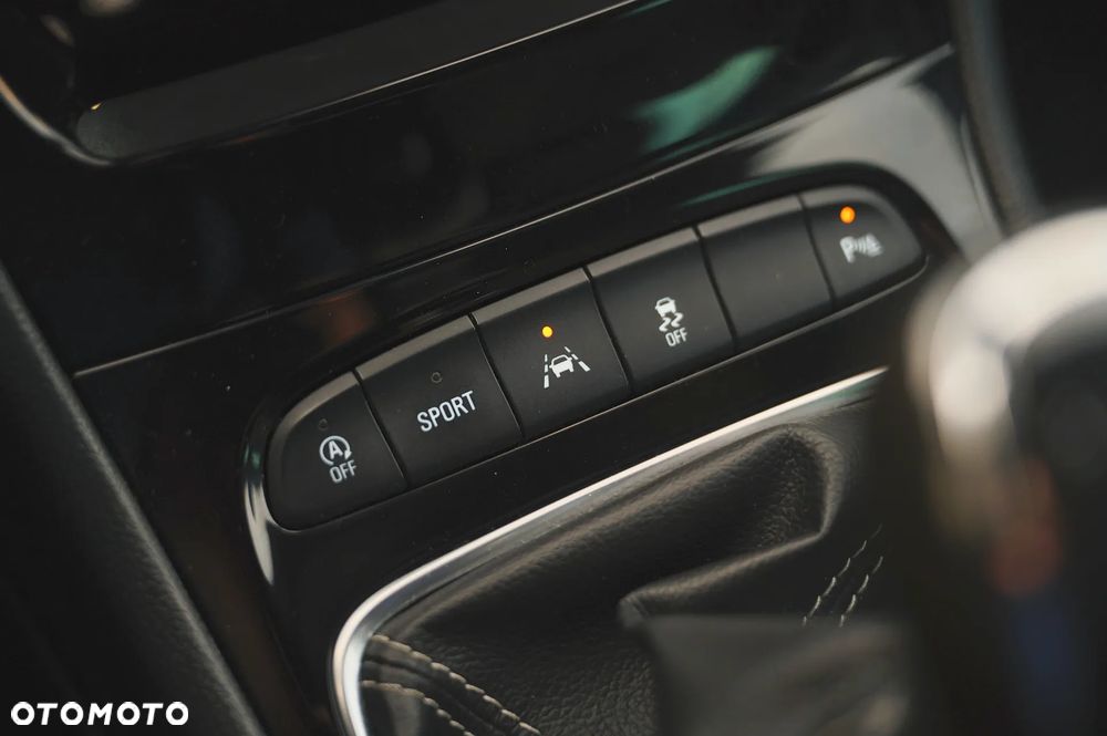 Opel Astra 1.4 Turbo Dynamic - 29