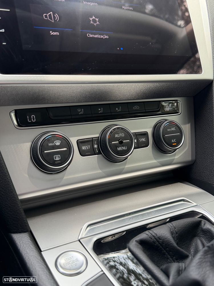 VW Passat Variant 1.5 TSI Confortline DSG - 39