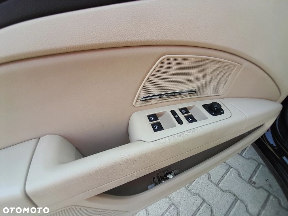 Skoda Superb 2.0 TDI L&K DSG - 10