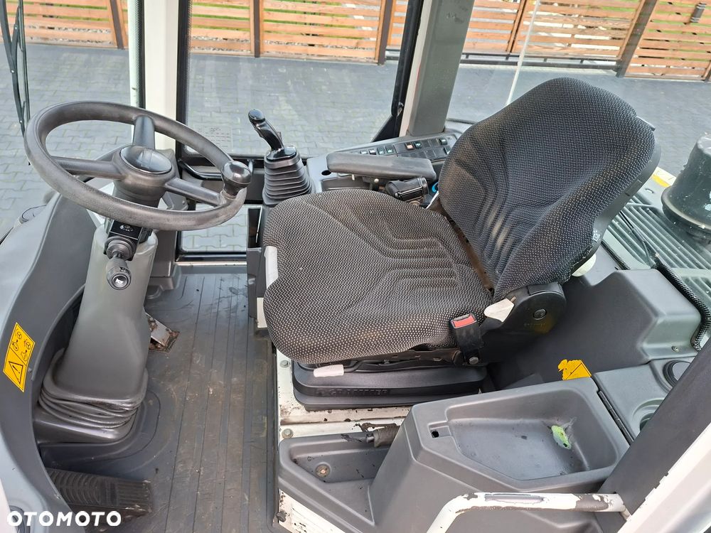 Liebherr L506 Rok 2008 - 2