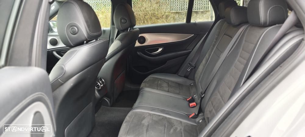 Mercedes-Benz E 300 de AMG Line - 43