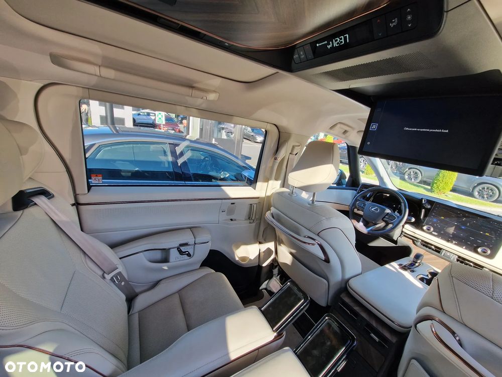 Lexus LM 350h Prestige - 12