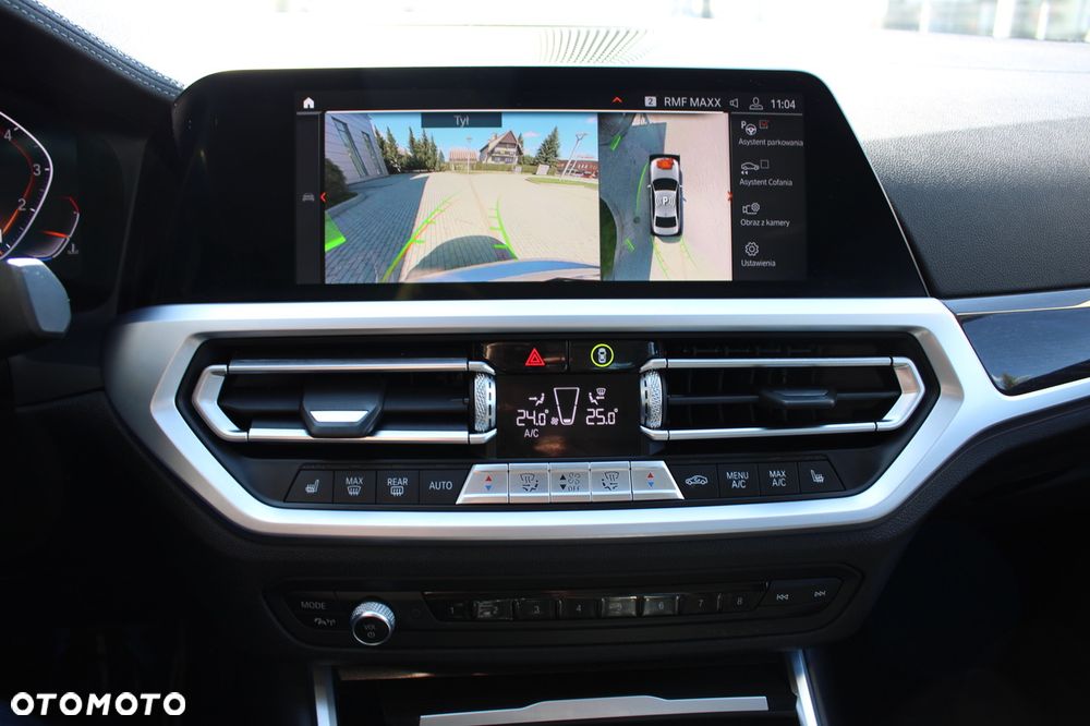 BMW Seria 3 330i Sport Line - 37