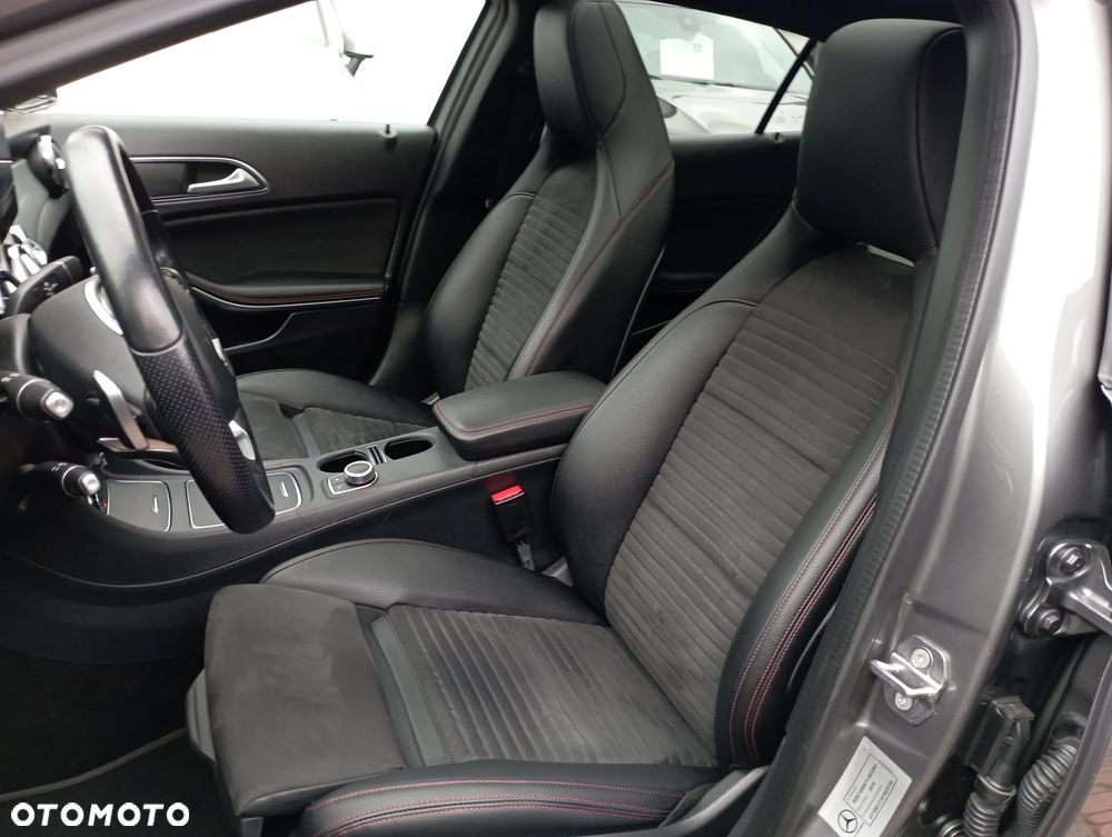 Mercedes-Benz GLA 220 4-Matic AMG Line - 14