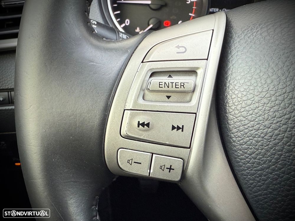 Nissan Qashqai 1.5 dCi N-Connecta - 13