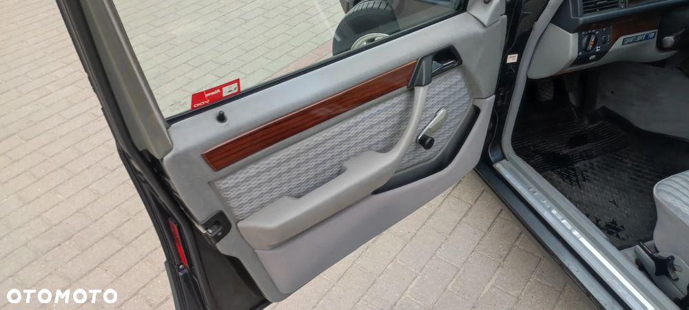 Mercedes-Benz W124 (1984-1993) - 20
