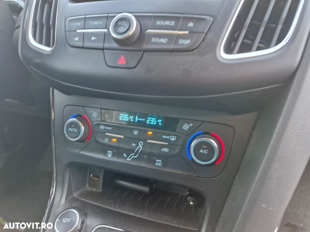 Ford Focus 1.5 EcoBlue Start-Stopp-System TITANIUM STYLE - 8