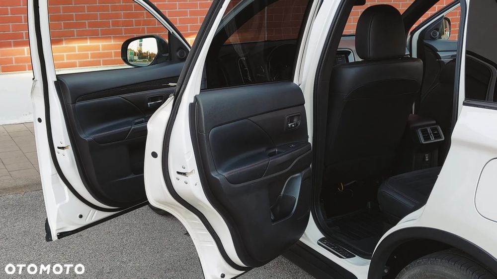 Mitsubishi Outlander - 8