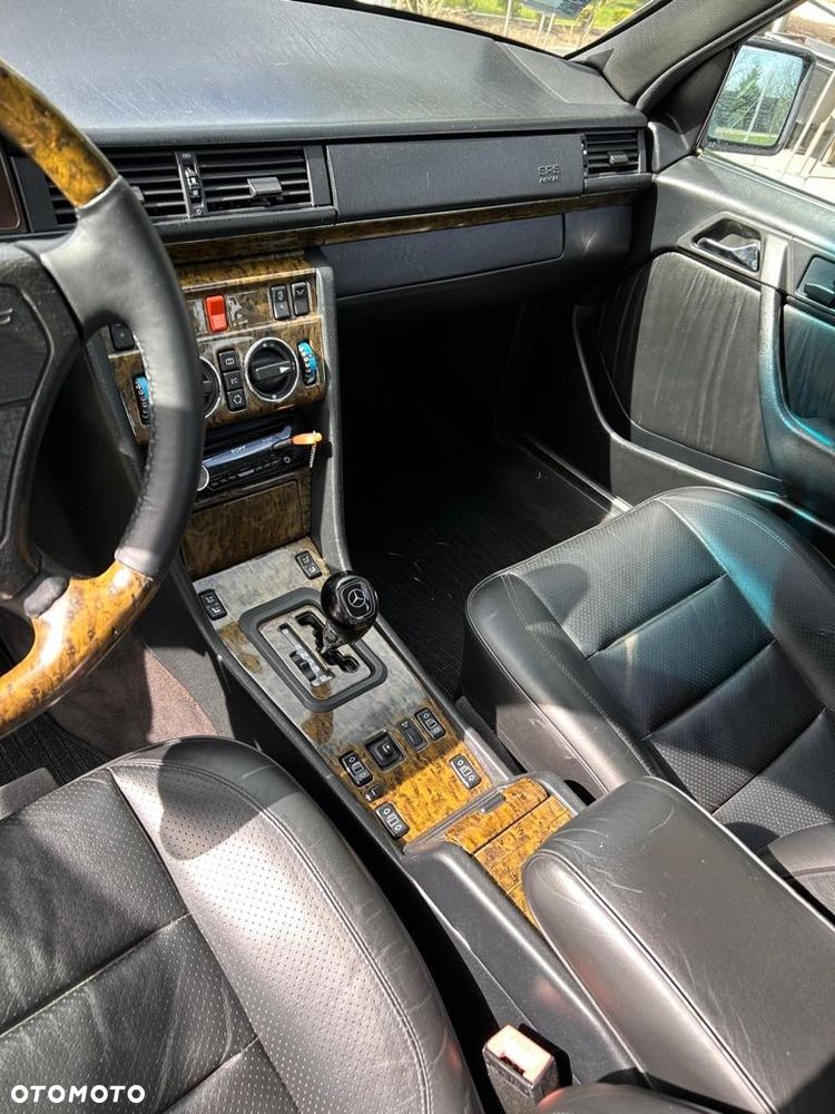 Mercedes-Benz Klasa E - 12