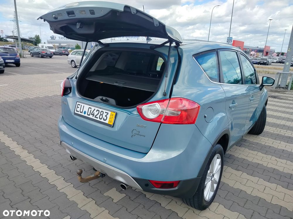 Ford Kuga 2.5 4x4 Titanium - 23
