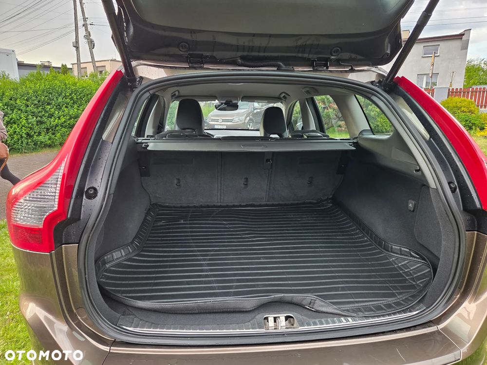 Volvo XC 60 D3 Drive-E Momentum - 18