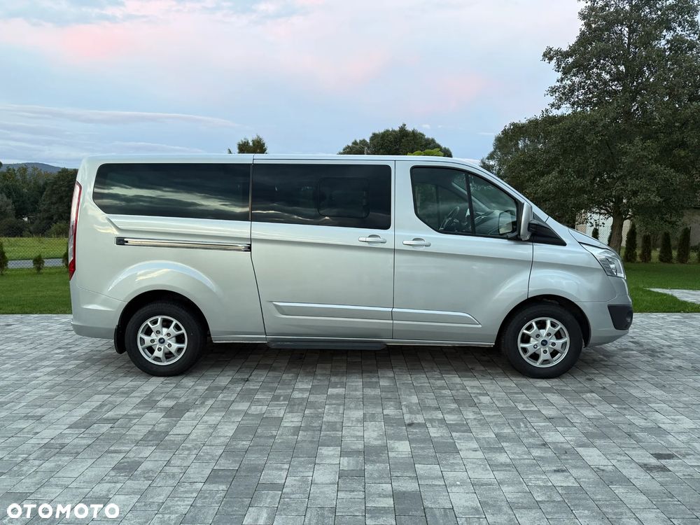 Ford Tourneo Custom - 2