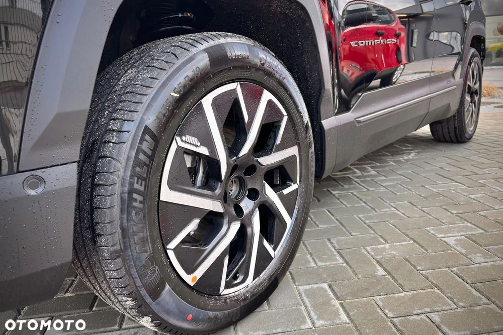 Jeep Compass 73.7kWh Altitude FWD - 8