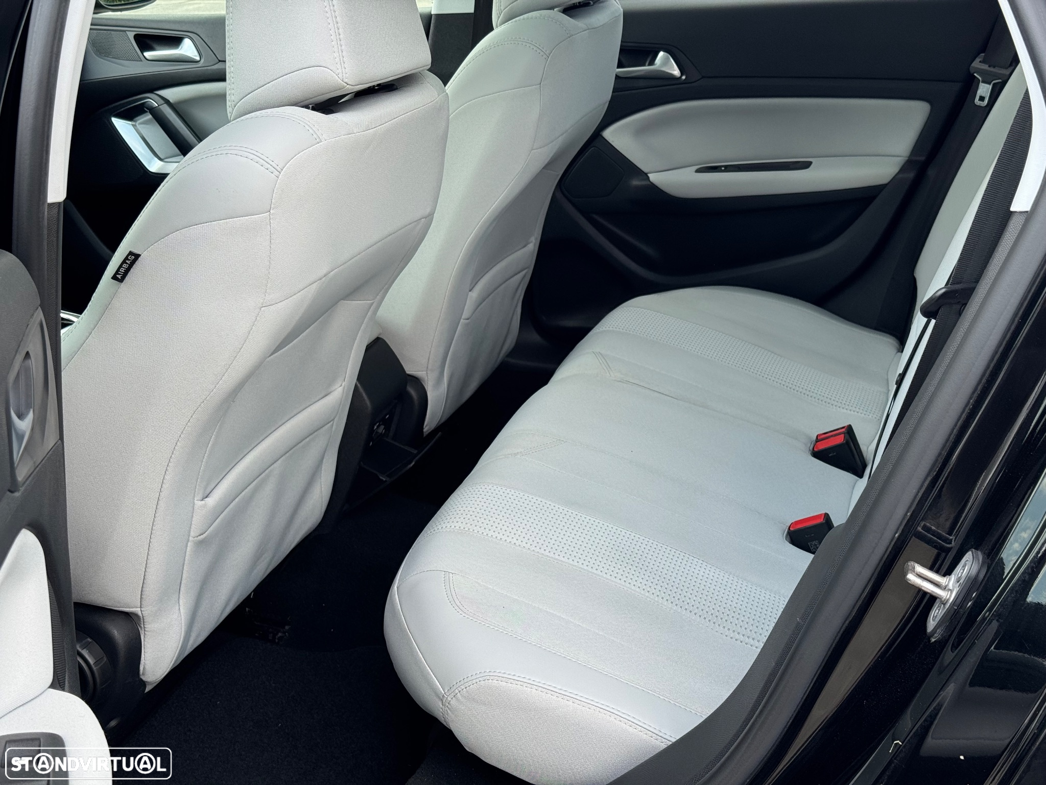 Peugeot 308 SW PureTech 110 Stop & Start Allure - 12