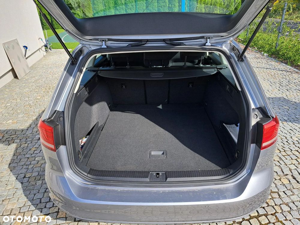 Volkswagen Passat - 6