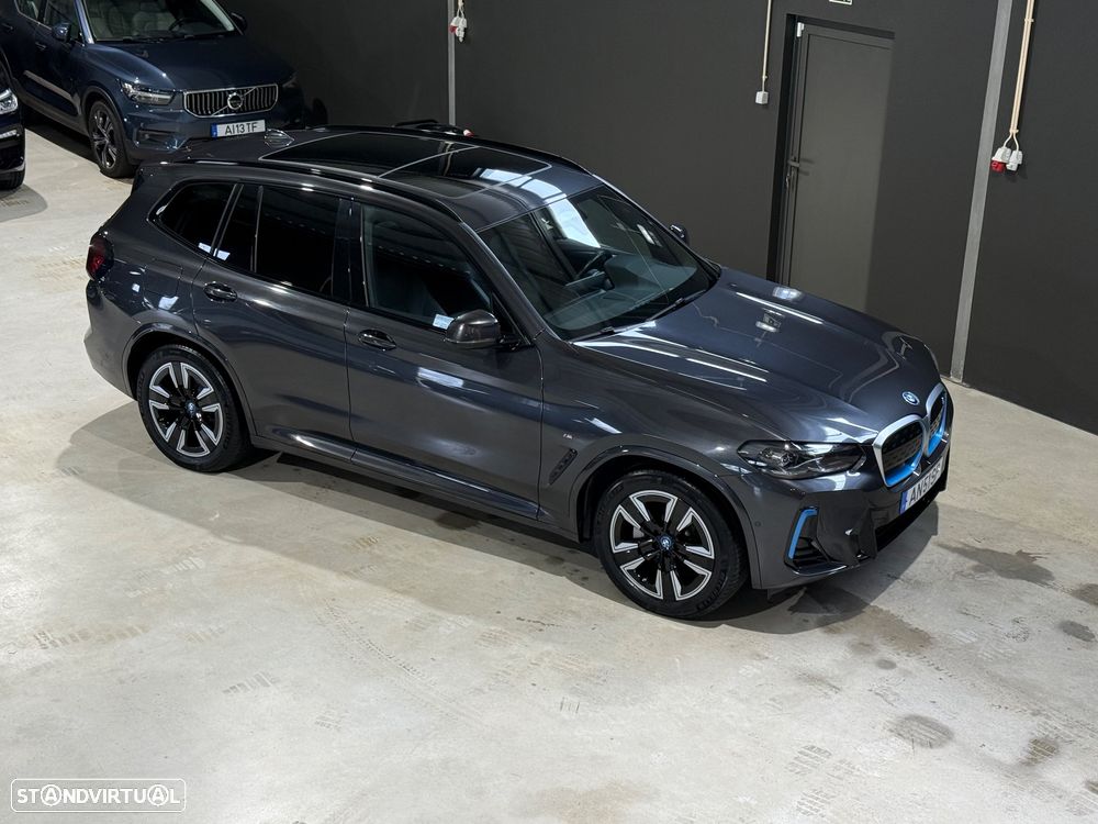 BMW iX3 M Sport Impressive - 1