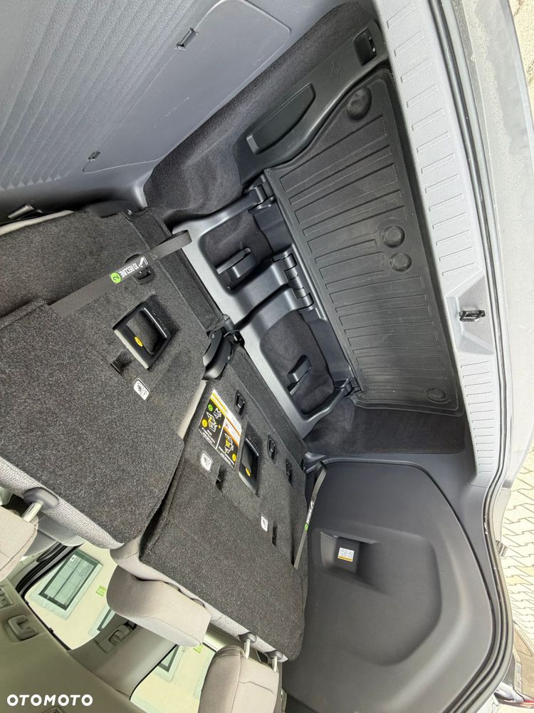 Toyota Sienna - 12