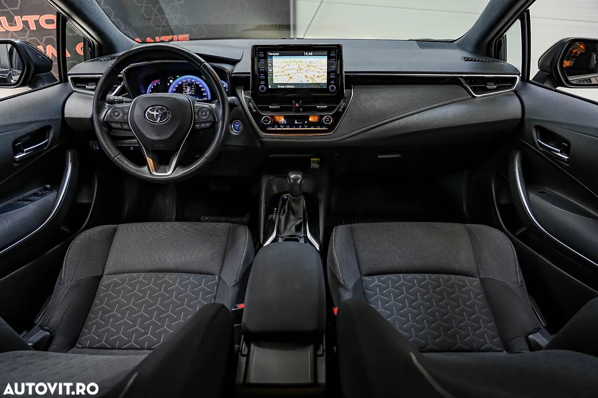 Toyota Corolla - 3