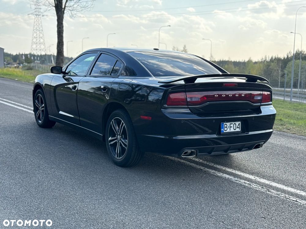 Dodge Charger 5.7 V8 RT - 11