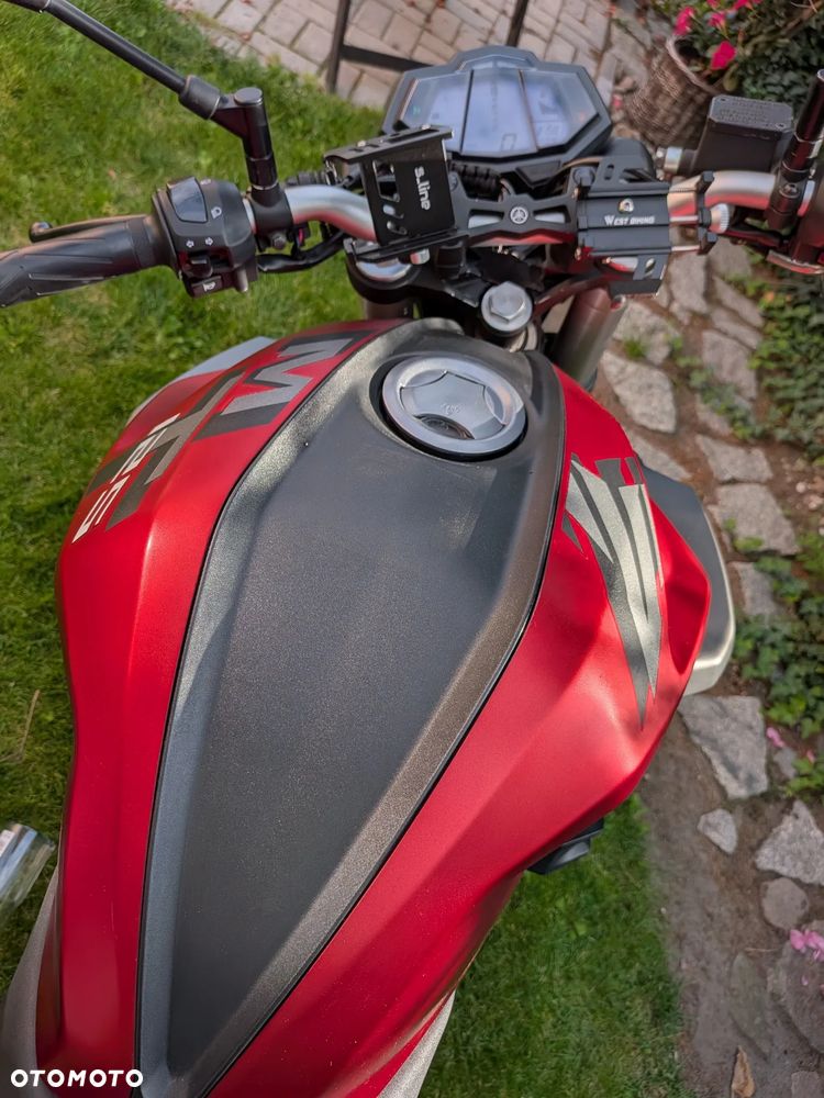 Yamaha MT - 21