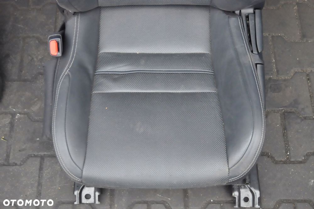 LEXUS IS III PRZEKŁADKA WNĘTRZA FOTELE SKÓRA - 10