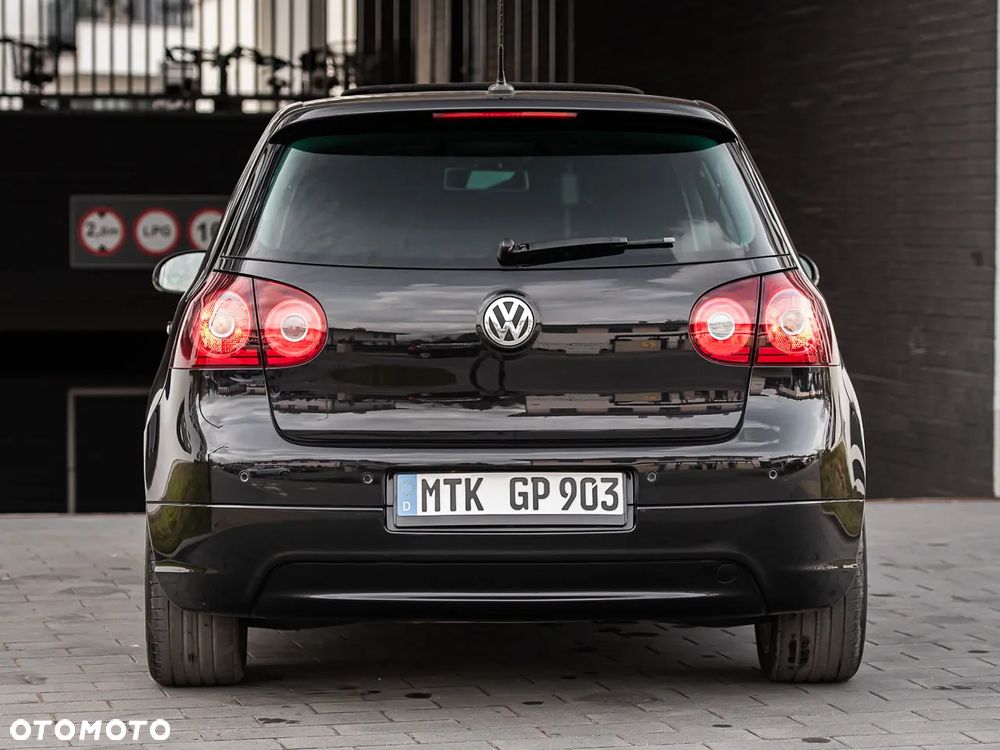 Volkswagen Golf - 11