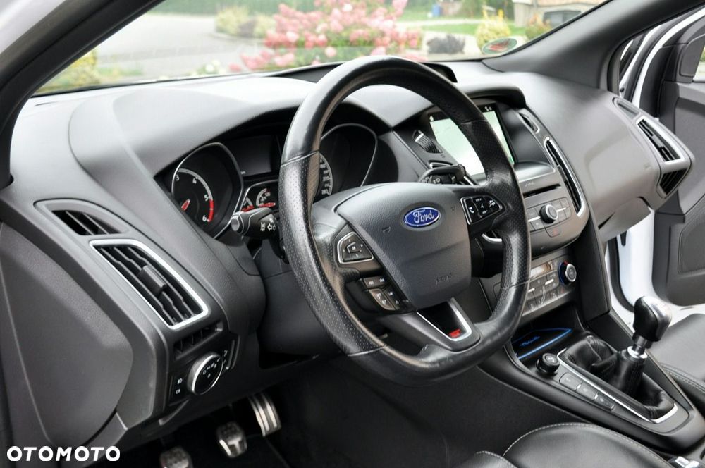 Ford Focus 2.0 TDCi ST - 23