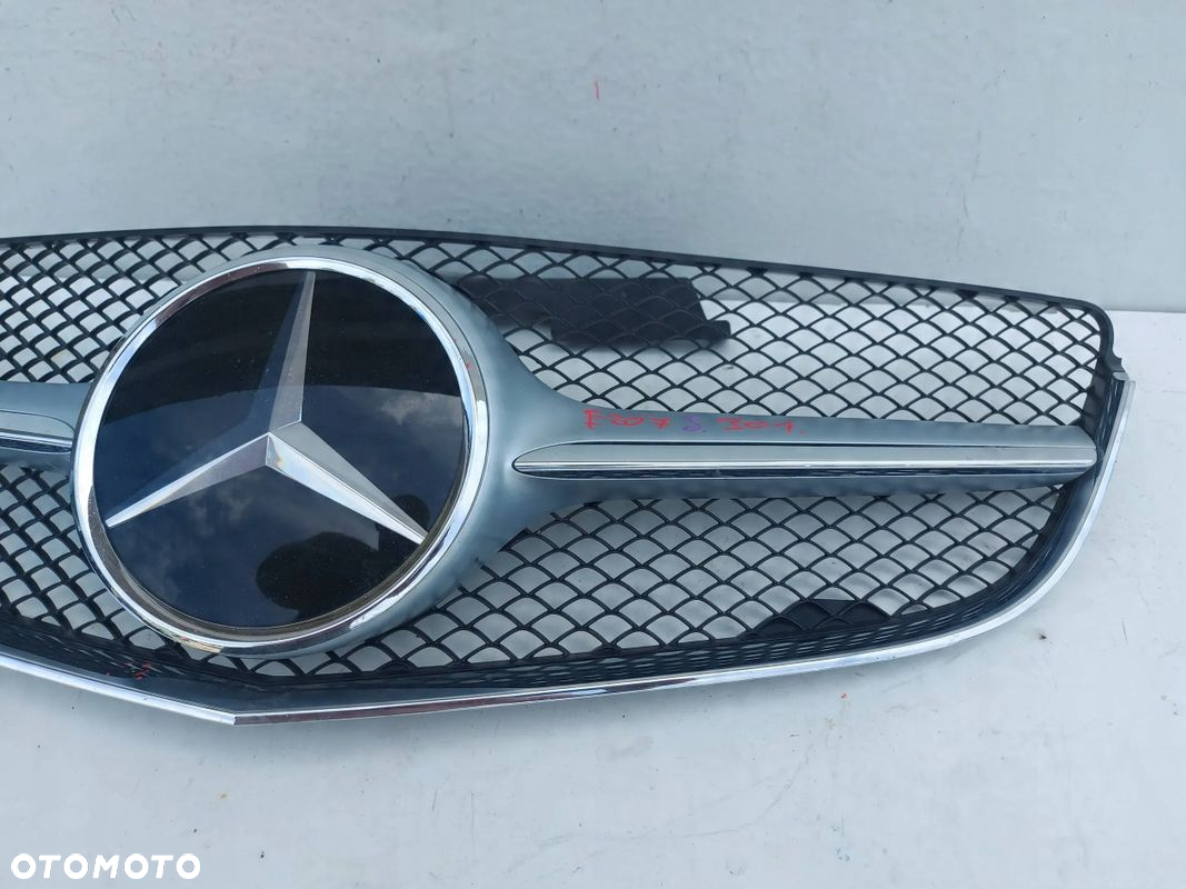 Mercedes-Benz E klasa coupe Lift C207 W207 Grill Atrapa Distronic - 4
