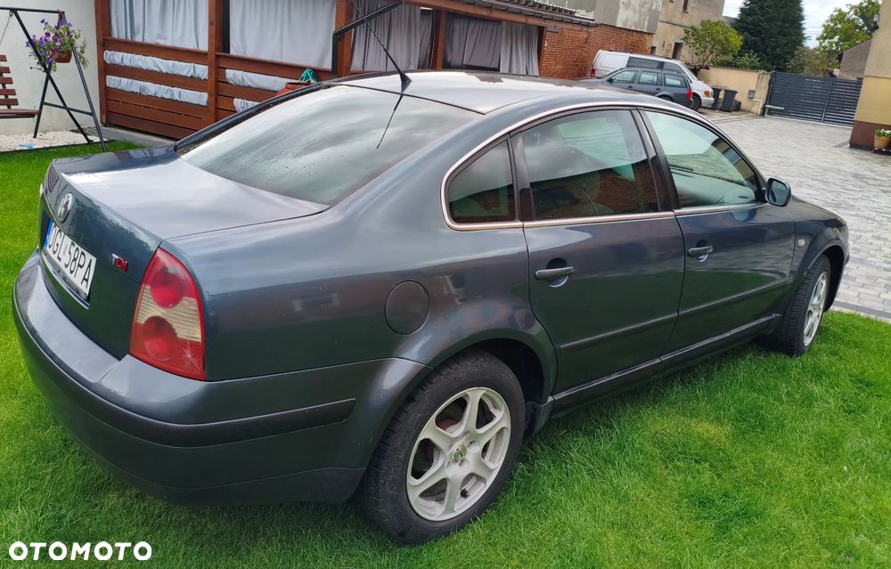 Volkswagen Passat - 5