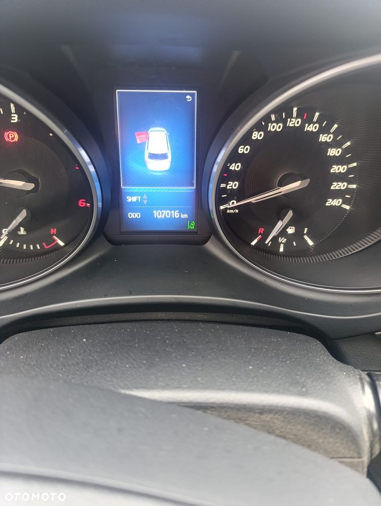 Toyota Avensis 2.0 D-4D Prestige - 14