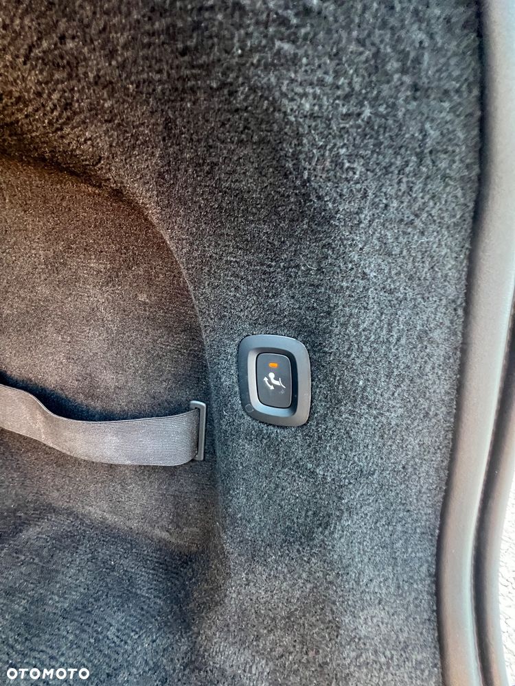 Volvo V90 D3 Geartronic Momentum Pro - 14