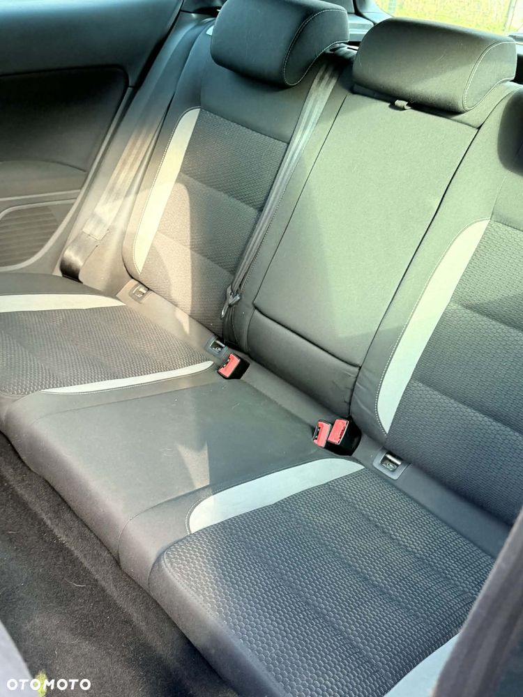 Volkswagen Golf - 12